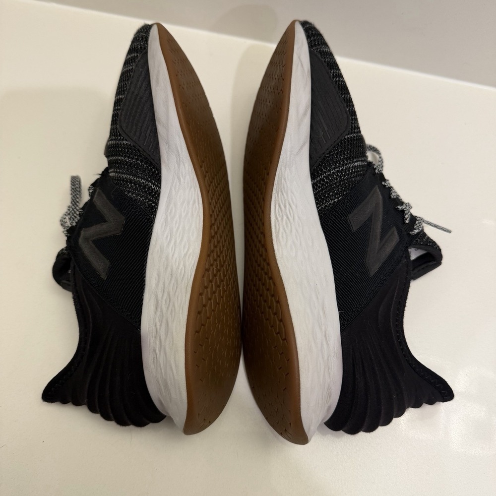 NEW BALANCE Fresh Foam Roav V1 Black/White Knit Size 8 Men - Fits Like Women 9.5 - Picture 6 of 7